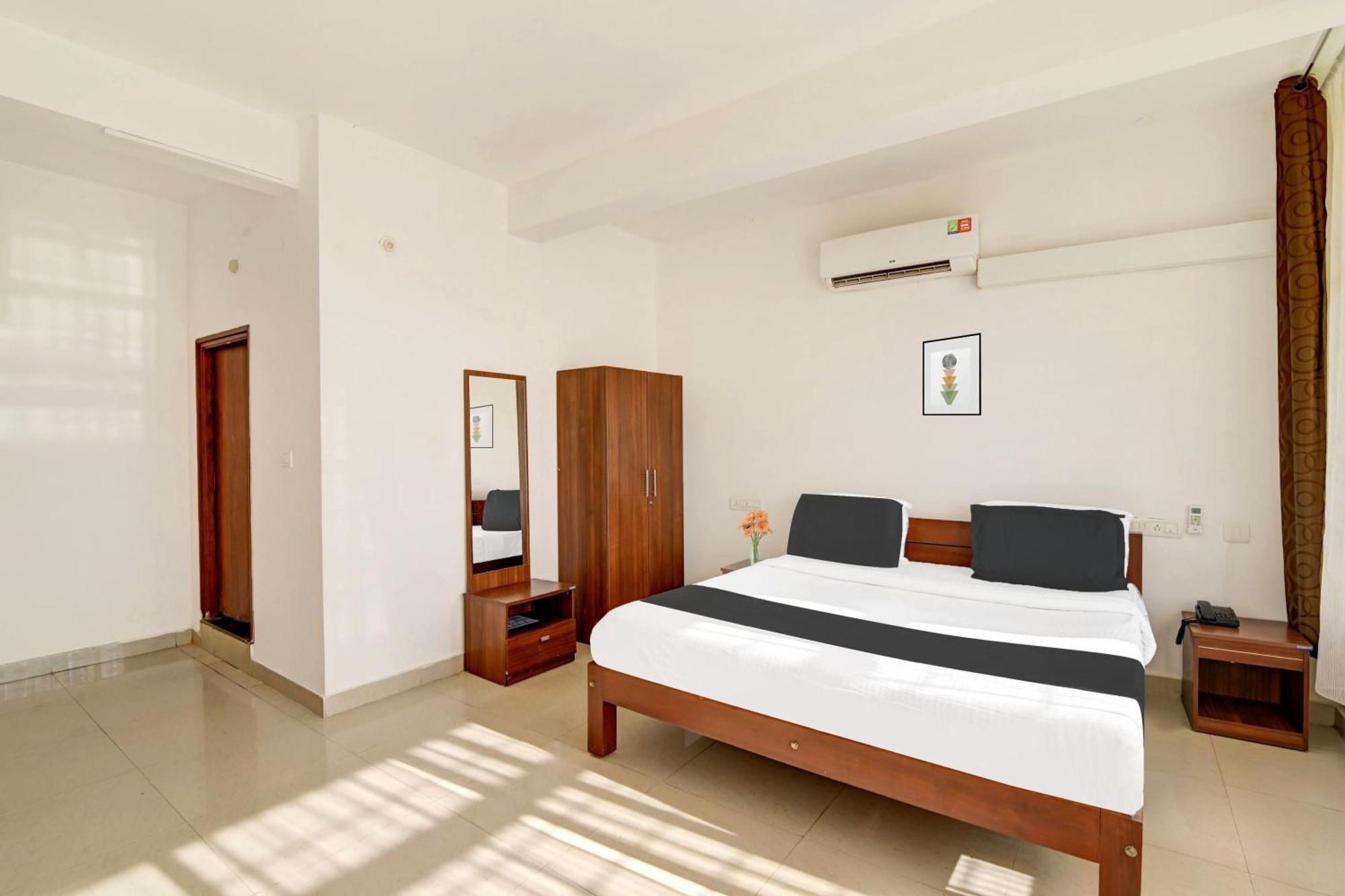 Super Collection O Madikeri City Center Near Ksrtc Bus Stand Coorg Formerly Hotel Ragsys Ngoại thất bức ảnh
