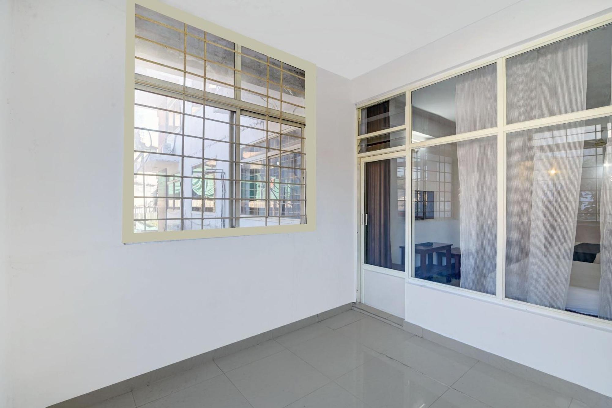 Super Collection O Madikeri City Center Near Ksrtc Bus Stand Coorg Formerly Hotel Ragsys Ngoại thất bức ảnh