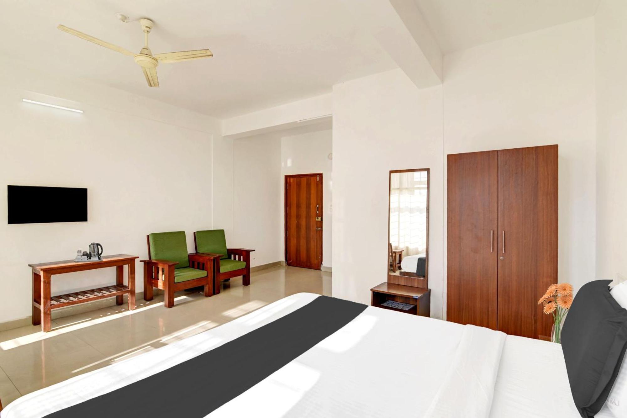 Super Collection O Madikeri City Center Near Ksrtc Bus Stand Coorg Formerly Hotel Ragsys Ngoại thất bức ảnh