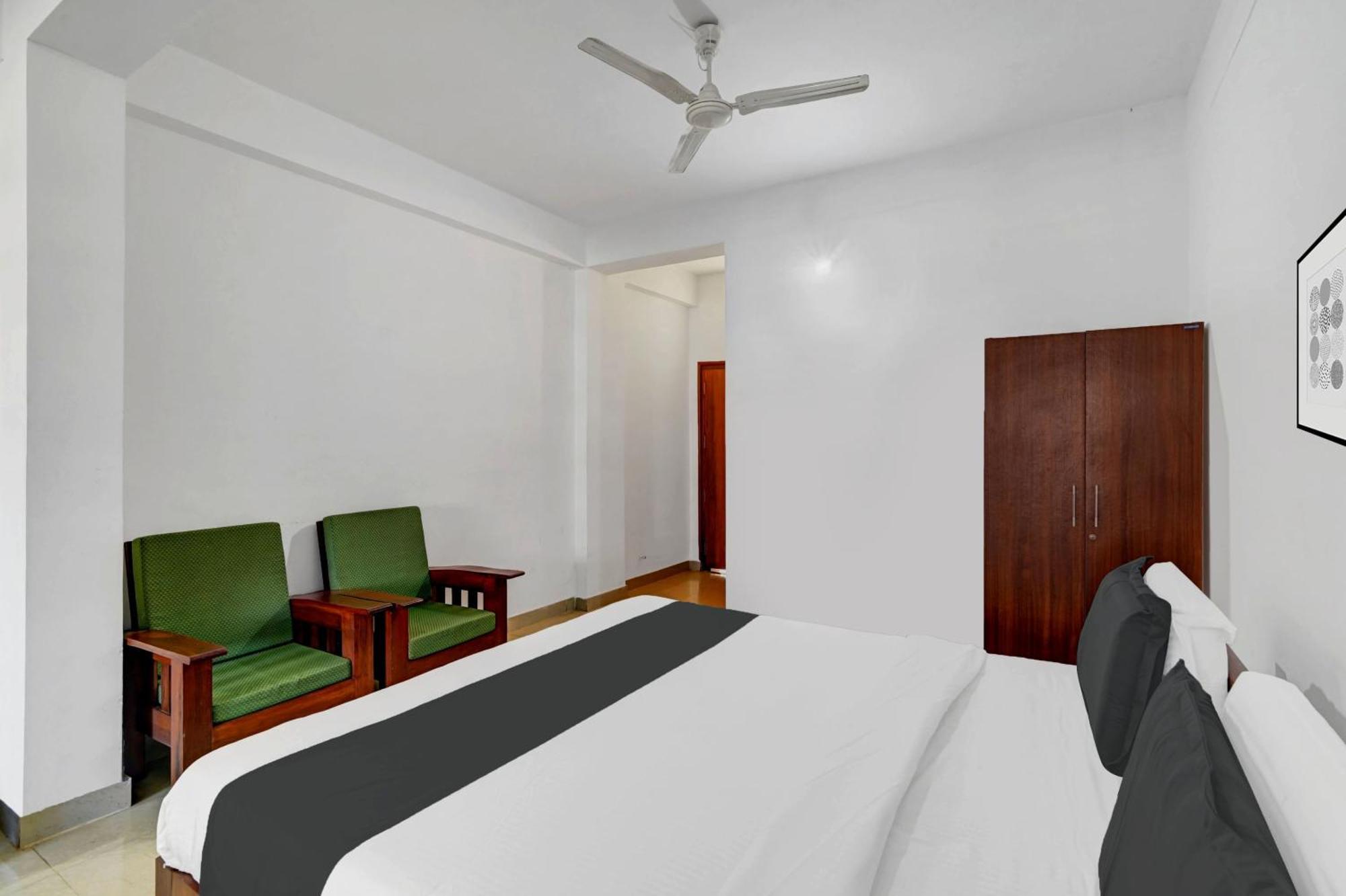 Super Collection O Madikeri City Center Near Ksrtc Bus Stand Coorg Formerly Hotel Ragsys Ngoại thất bức ảnh
